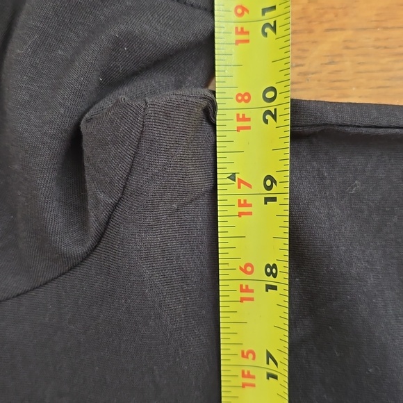 PUMA BRAND SIGNATURE MEN'S BLACK SHORT SLEEVE TEE-SHIRT SIZE MEDIUM - Picture 10 of 16